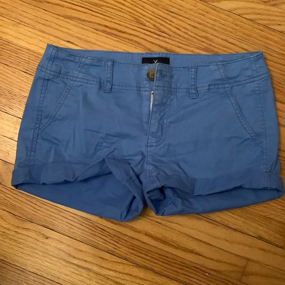 Women’s American Eagle Outfitters Blue Khaki Shorts Size 2